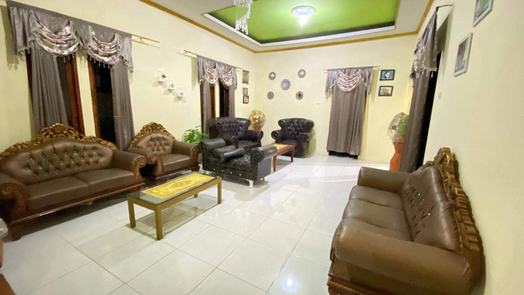 New Family Homestay Rinondoran Exteriör bild